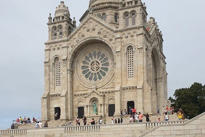 BARCELOS, PONTE LIMA and VIANA CASTELO: Private Tour from Porto