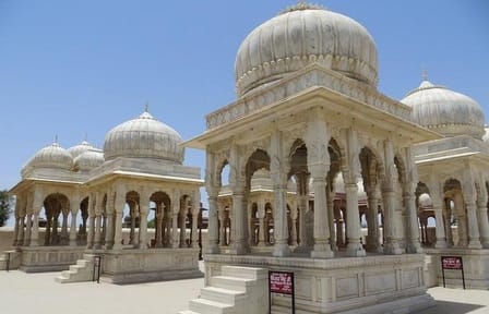 Bikaner Full Day Sightseeing with Junagarh Fort & Temples and Lunch