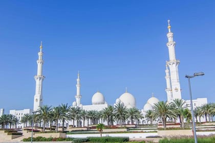 Abu Dhabi Marvelous highlights with Louvre,Grand Mosque & 5*lunch