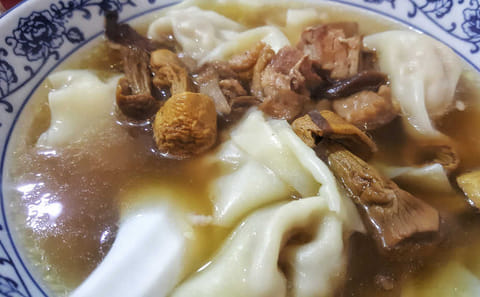 Evening Foodie Experience by Tuk-tuk in Chengdu