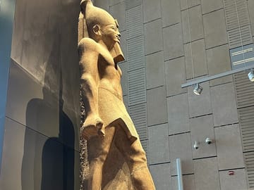 Private Tour of Pyramids, Sphinx, and Egyptian Museum in Cairo