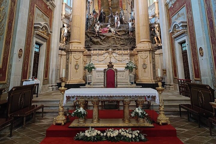 SANTIAGO DE COMPOSTELA + BRAGA: Private Tour from Porto