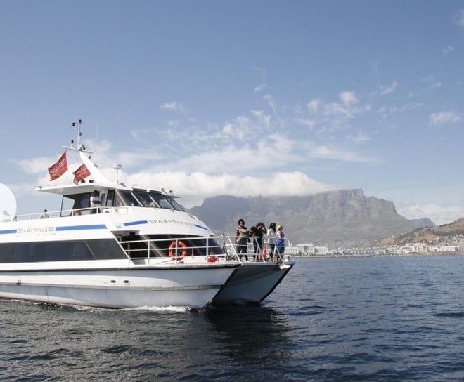 CAPE TOWN :1.5 HOUR LUXURY SUNSET CRUISE WITH PROSECCO - Photo 2