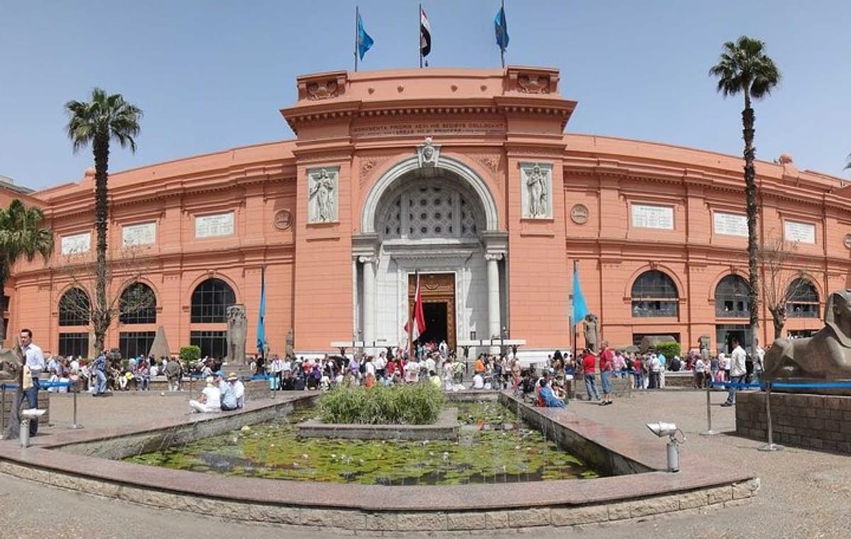 Private Cairo, Giza Pyramids and Sphinx Tour by Plane from Sharm El-Sheikh