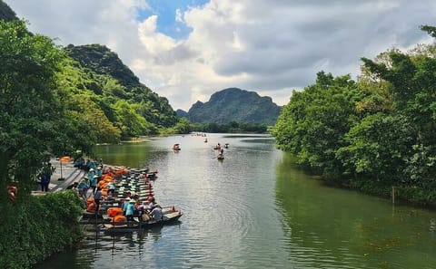 Bich Dong Trang An Private Day Tour Visit Local Family & Boating