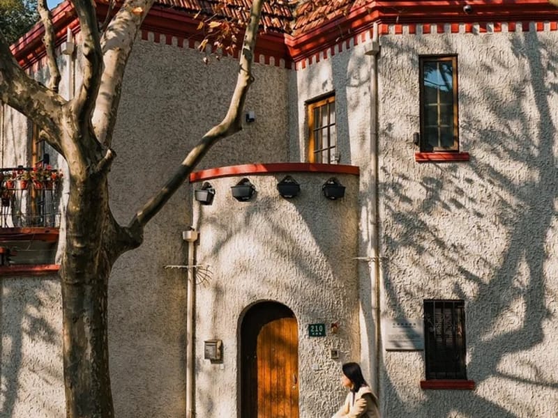 Shanghai French Concession Local Food Crawl — 10+ Tastings + Craft Beer