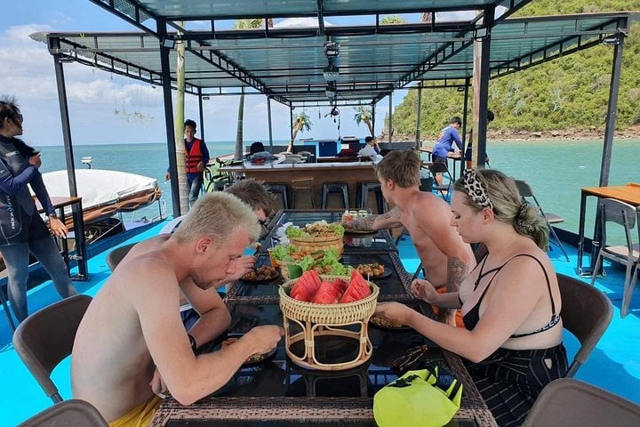 Private Boat Adventure Prachuabkirikhan – Snorkeling and swimming in the clear waters 7