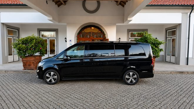 Private Chauffeur by the Hour in Porto – 20 km Included per Hour photo 5