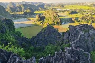 Luxury Day Tour of Hoa Lu, Trang An & Mua Cave from Hanoi