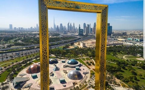 Private Dubai Frame Tour with Round Trip Transfers