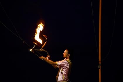 Sacred Varanasi and Sarnath Tour with Evening Aarti Ceremony