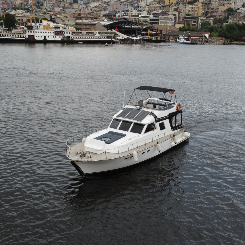 Private Luxury Yacht Bosphorus Tour in Istanbul 6