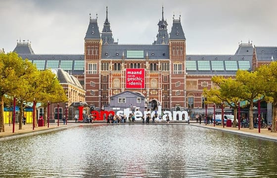Private Arrival Transfer from Brussels to Amsterdam by Luxury car