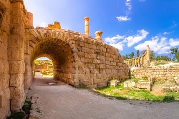 Private Full Day Tour to Jerash and Dead Sea from Amman