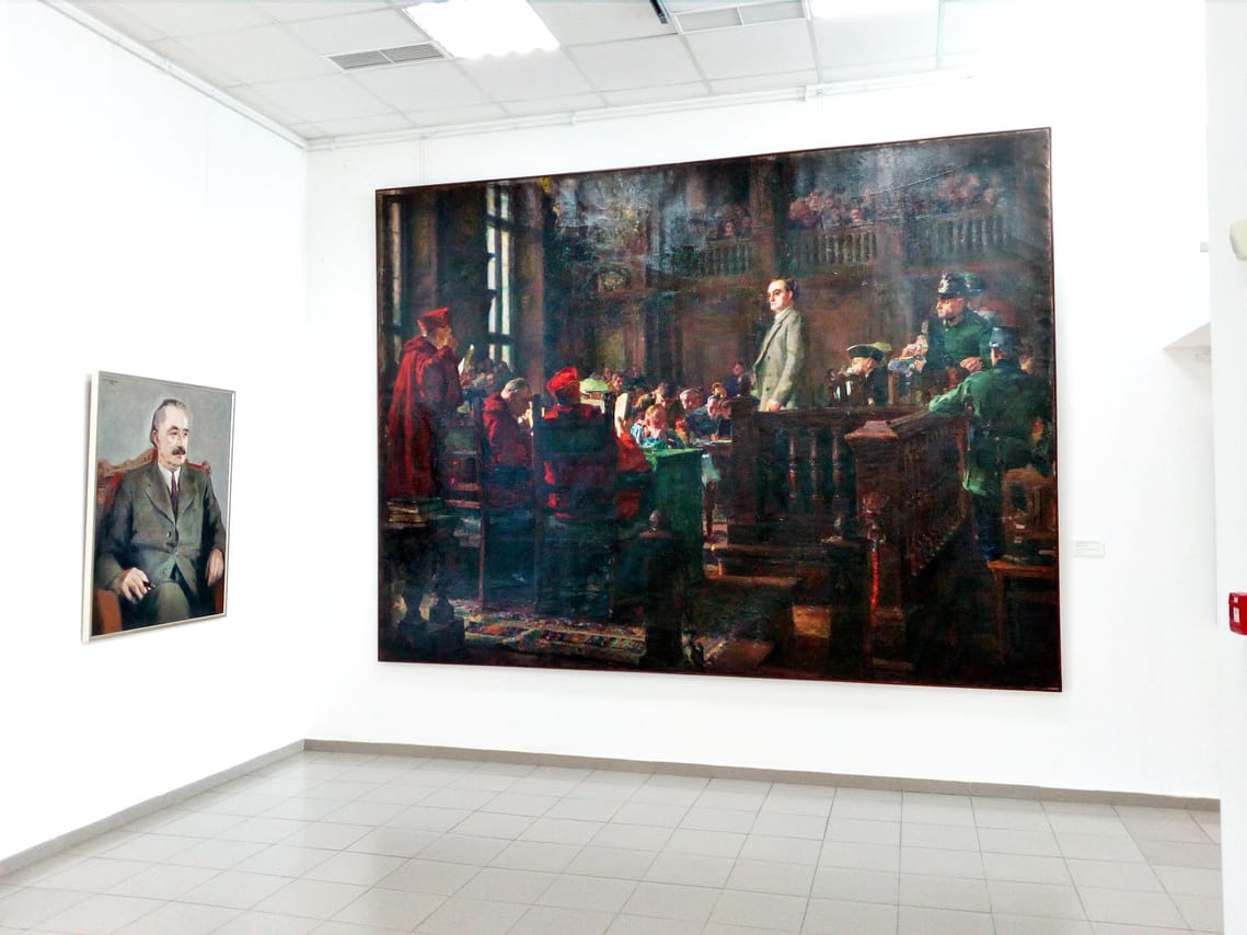 Self-guided Tour in the Museum of Socialist Art 6