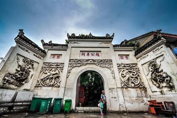 Private Guiyang Day Tour of Qingyan Ancient Town and Qianling Park