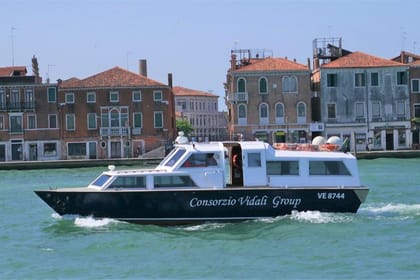 Full-Day Venice Lagoon Tour: Visit Murano, Burano and Torcello