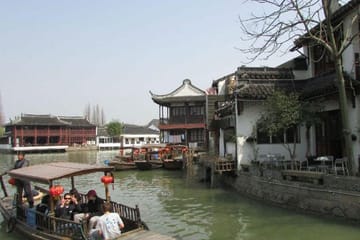 Shanghai private Tour to Zhujiajiao Water Town and tallest tower