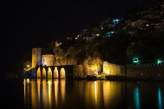 Alanya Starcraft Night Disco Yacht with Foam Party & Transfer 4