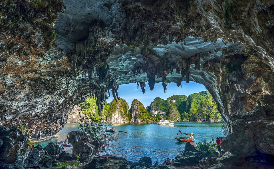 13-Day Private Cultural Tour of Vietnam with Halong Bay Cruise