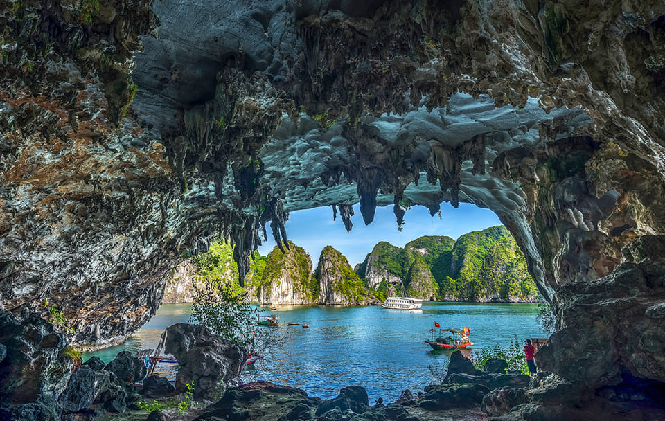 13-Day Private Cultural Tour of Vietnam with Halong Bay Cruise