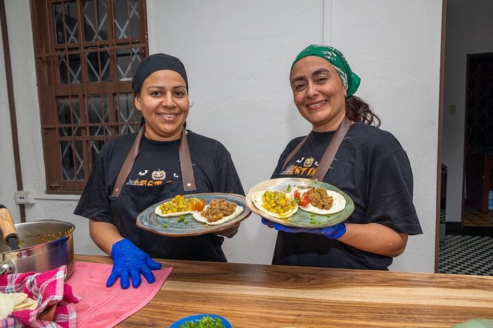 Authentic Costa Rican Cooking Class & Central Market 2