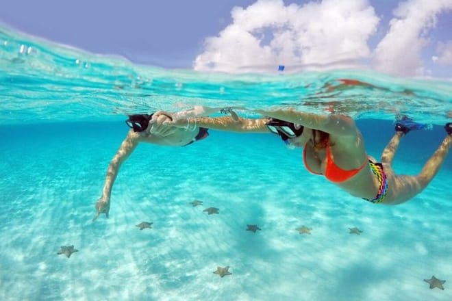 Private Luxury 55ft Yacht Cancun Isla Mujeres up to 17 Pax photo 3