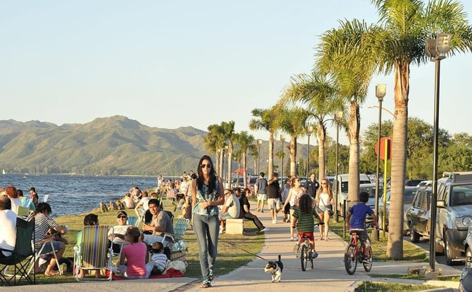 Half-Day Cultural Tour to Villa Carlos Paz from Córdoba