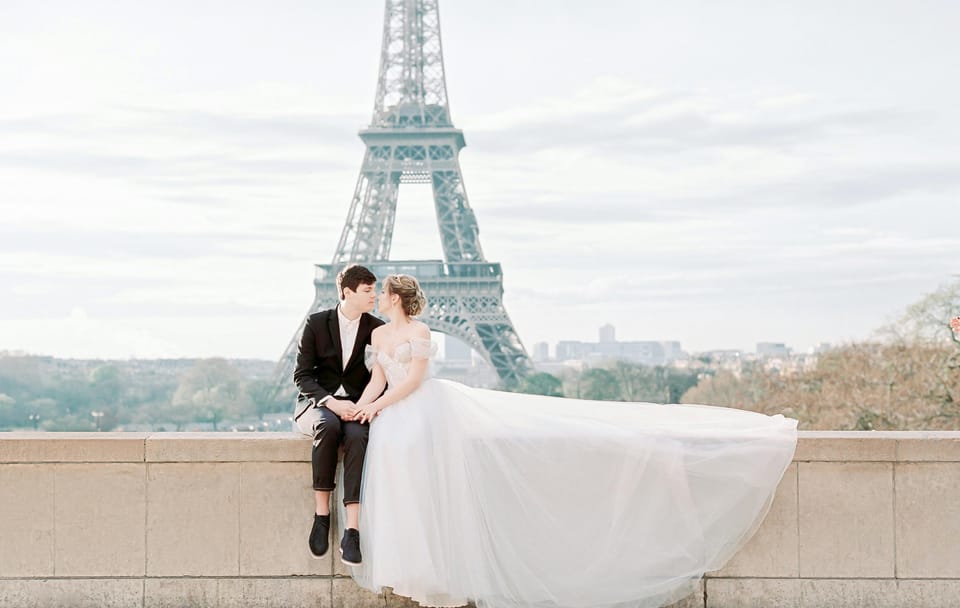 Eiffel Tower Photo Session in Paris for Lasting Memories