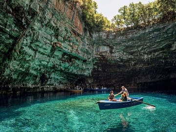 Private Half Day Tour of Kefalonia Caves and Wine Tasting