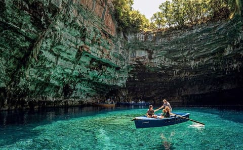 Private Half Day Tour of Kefalonia Caves and Wine Tasting