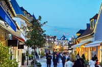 Private 10 hours Full Day Photoshoot and Shopping Tour in Paris 1