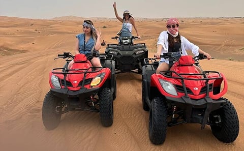 Dubai: Desert Safari, Quad bike and Sand boarding with BBQ Dinner
