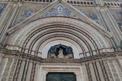 Orvieto & Civita E-Bike Tour w/ Private Transfer from Rome