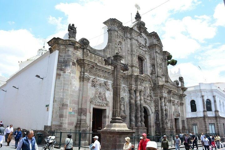 Shared tour of the historic center of Quito in small groups