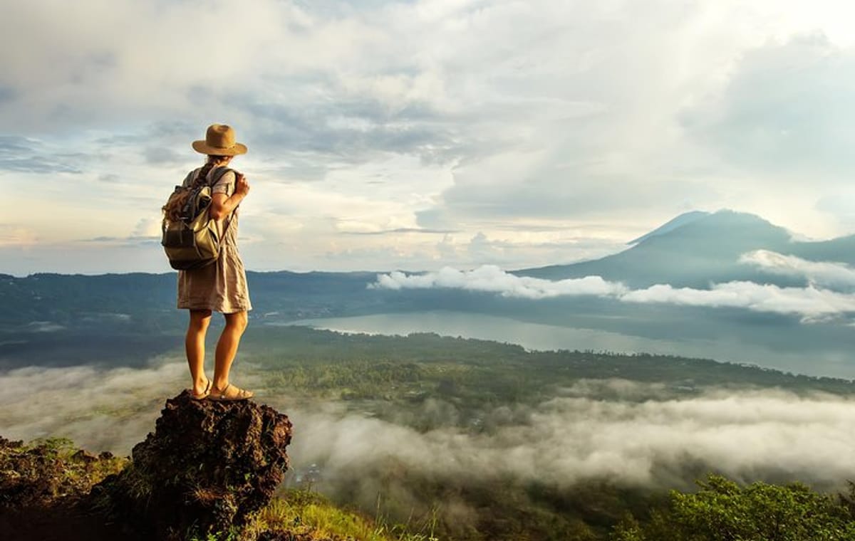 Private Tour: Full-Day Mount Batur Volcano Sunrise Trek with Natural Hot Springs