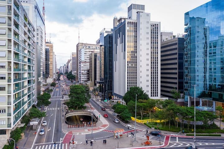 Turn Your São Paulo Layover into an Unforgettable Adventure!