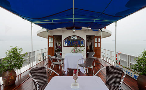 Private Halong Bay Sailing Cruise from Hanoi