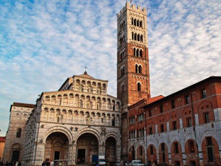 External view of Lucca's Cathedral and BellTower
