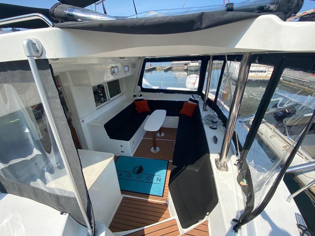 Rental boat in Helsinki