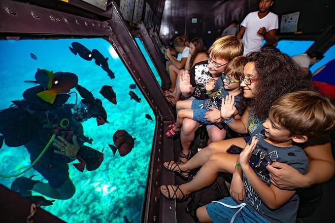 Semi Submarine 2 Hours sea trip &amp; Snorkeling &amp; Transfer–Hurghada