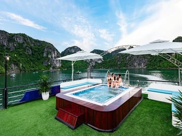 Sonata Cruise: Halong Bay Day Trip with Buffet and Jacuzzi Pool