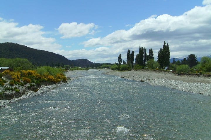 Explore El Bolson's nature