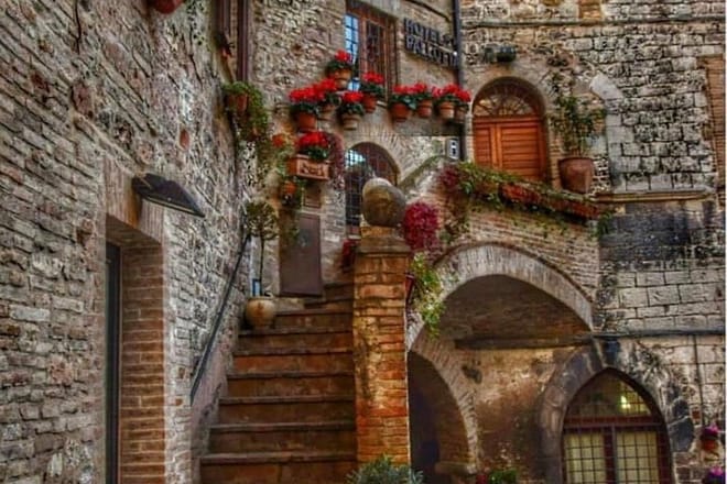 Amazing Homes and angles in Assisi