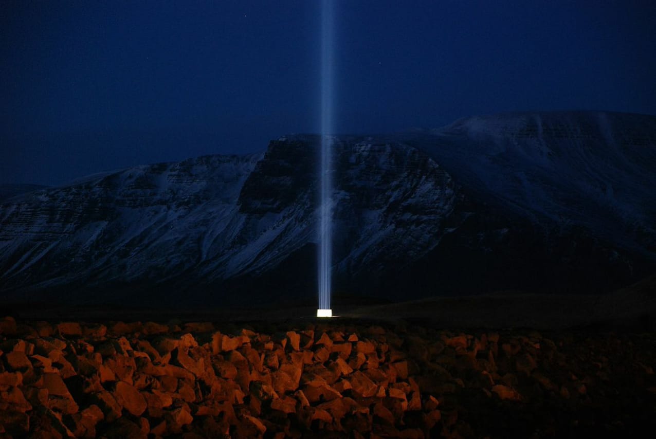 Reykjavík Whales & Imagine Peace Tower 4