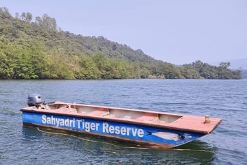 Wildlife and Beach Tour from Pune to Goa's Anjuna and Calangute