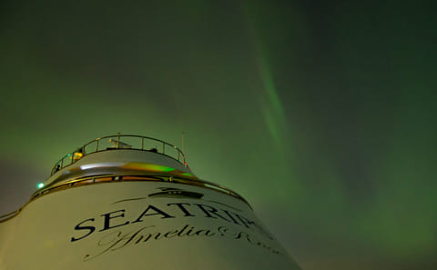 Northern Lights Yacht Cruise Experience in Reykjavík