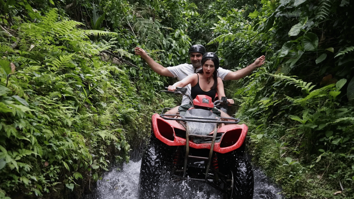 Kintamani : Sunrise & Black Lava Jeep