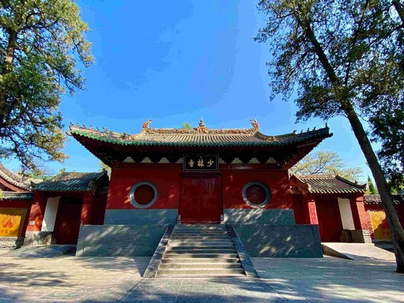 Louyang Longmen Grottoes and Shaolin Temple Day Tour from Xian