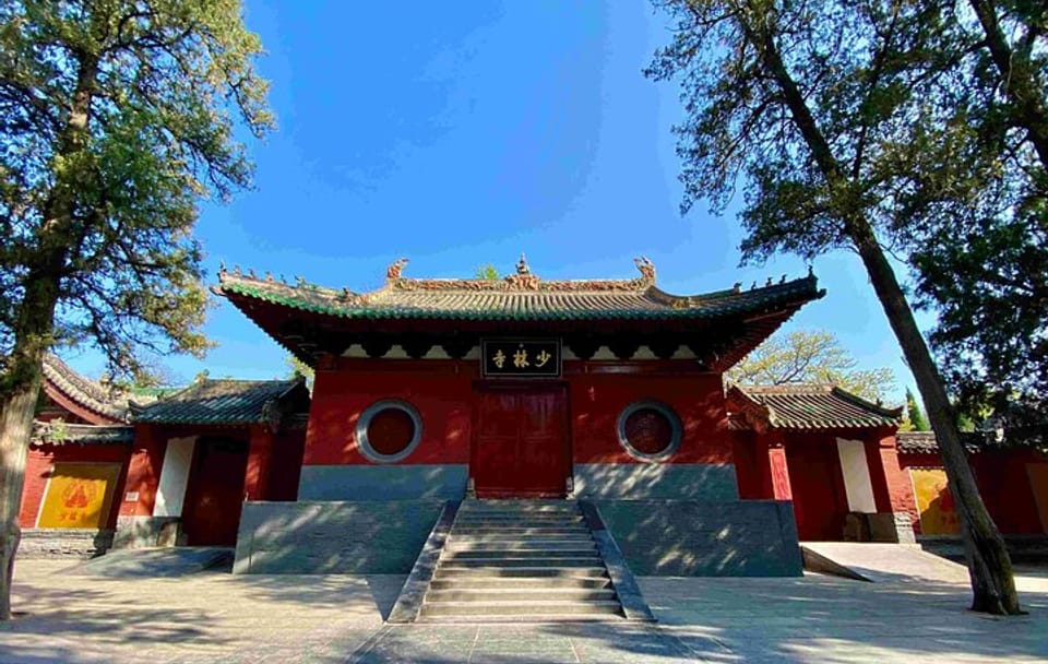 Luoyang Longmen Grottoes and Shaolin Temple Day Tour from Xi'an